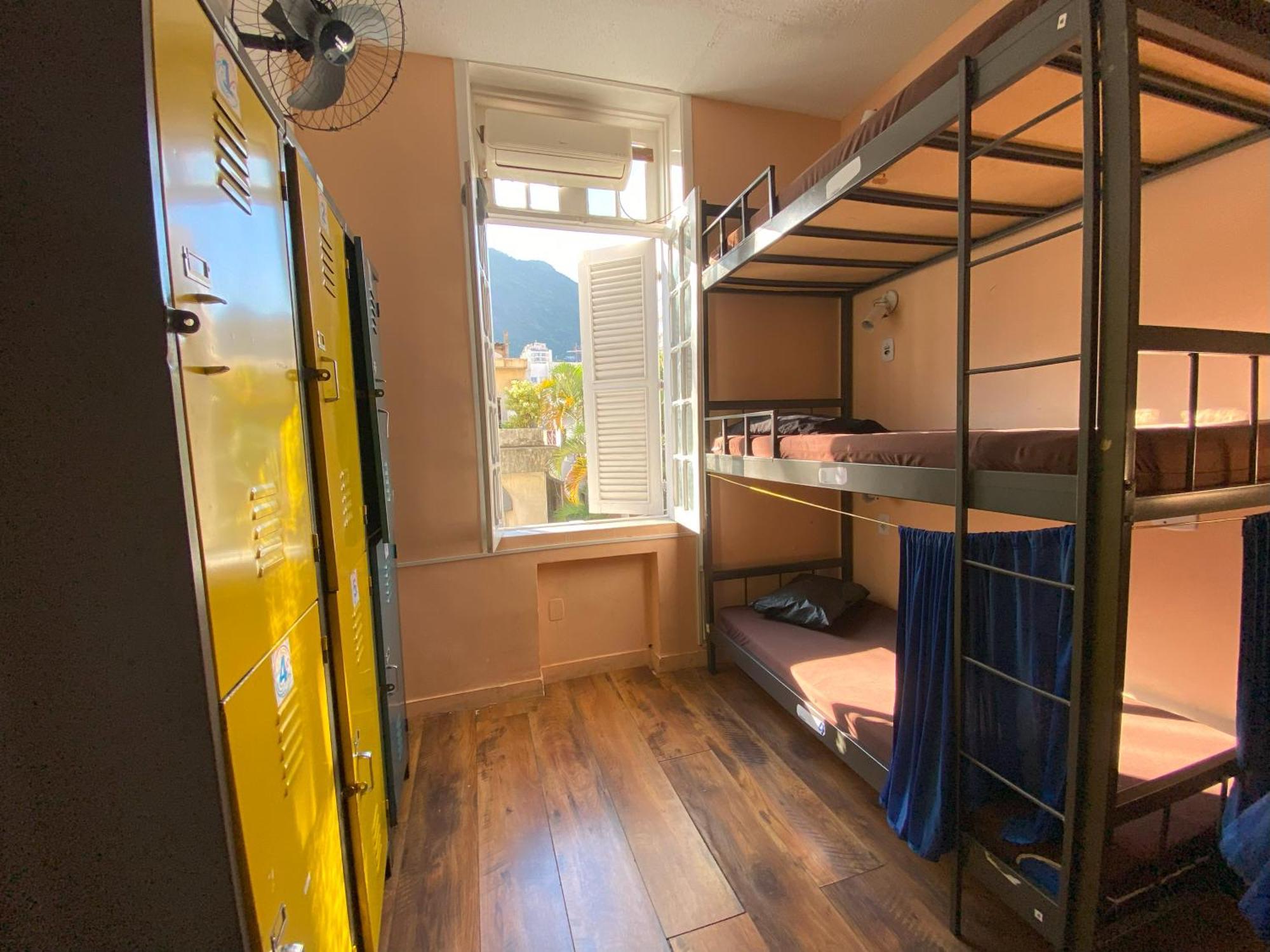 Aurora Rio Hostal *